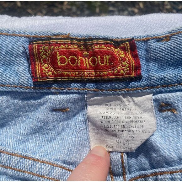 Vintage 90s Bonjour Light Wash Tapered Mom Jeans - Picture 8 of 8
